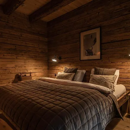 Chaletwk - Luxury Old Wood Mountain In A Sunny Secluded Location With Gym, Sauna & Whirlpool Vila