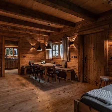 Vila Chaletwk - Luxury Old Wood Mountain In A Sunny Secluded Location With Gym, Sauna & Whirlpool