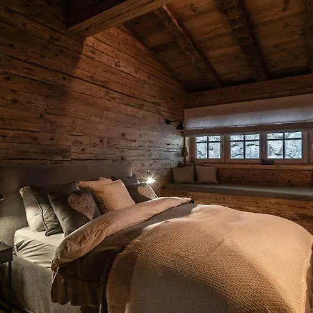 Chaletwk - Luxury Old Wood Mountain In A Sunny Secluded Location With Gym, Sauna & Whirlpool Vila *