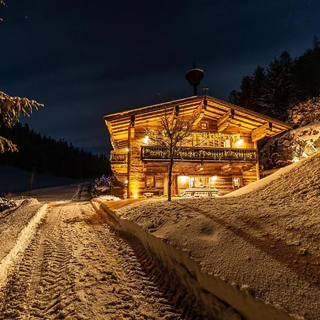 别墅 Luxury Old Wood Mountain In A Sunny Secluded Location With Gym, Sauna & Whirlpool