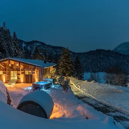 Luxury Old Wood Mountain In A Sunny Secluded Location With Gym, Sauna & Whirlpool *