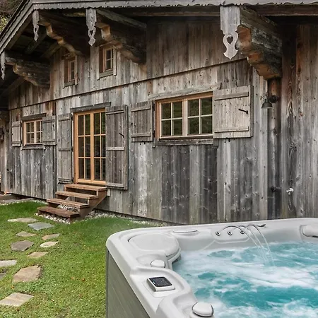 别墅 Luxury Old Wood Mountain In A Sunny Secluded Location With Gym, Sauna & Whirlpool *