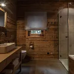 Villa Chaletwk - Luxury Old Wood Mountain In A Sunny Secluded Location With Gym, Sauna & Whirlpool *