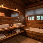 Chaletwk - Luxury Old Wood Mountain In A Sunny Secluded Location With Gym, Sauna & Whirlpool *