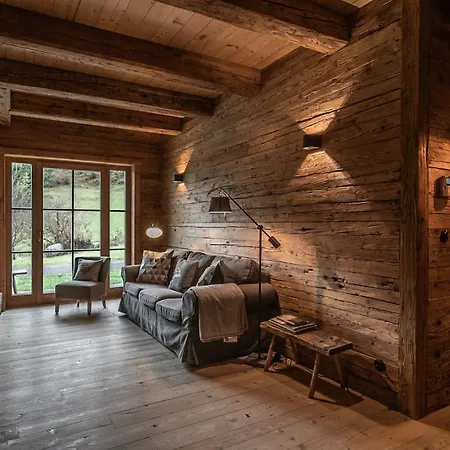 Chaletwk - Luxury Old Wood Mountain In A Sunny Secluded Location With Gym, Sauna & Whirlpool 别墅