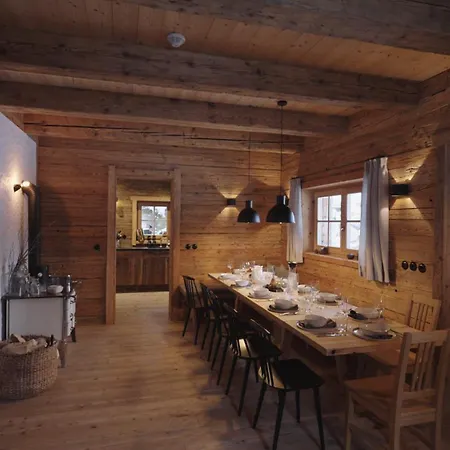 Chaletwk - Luxury Old Wood Mountain In A Sunny Secluded Location With Gym, Sauna & Whirlpool 凯撒山麓舍福